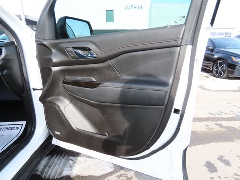 Used 2023 GMC Acadia AT4 w/ Technology Package image 10