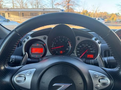 Used 2013 Nissan 370Z Touring w/ Sport Pkg image 12