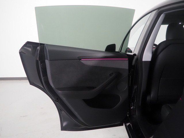 Used 2026 Tesla Model Y Long Range RWD image 61