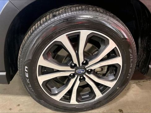 Used 2022 Subaru Forester Limited image 9