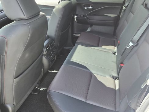 Used 2025 Honda Ridgeline Black Edition image 12