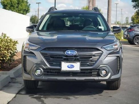 Certified 2025 Subaru Outback Premium AWD/4WD image 5