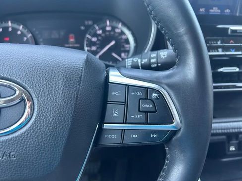 Used 2021 Toyota Highlander Limited AWD/4WD image 24