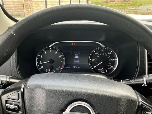 Used 2022 Nissan Frontier SV image 14