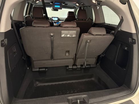 Used 2019 Honda Odyssey Elite image 11