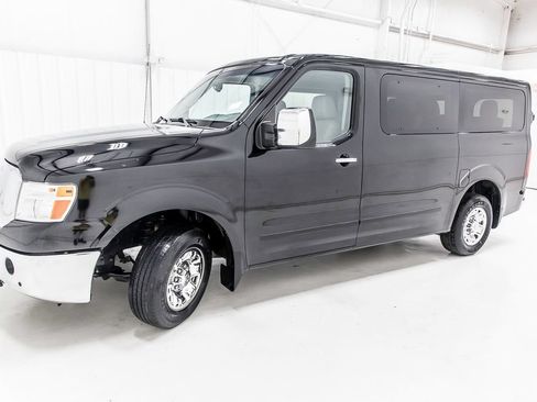 Used 2020 Nissan NV 3500 SL RWD image 3