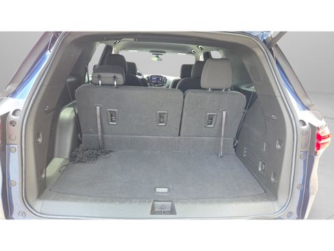 Used 2023 Chevrolet Traverse LT FWD image 13