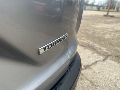 Used 2019 Honda CR-V Touring image 16