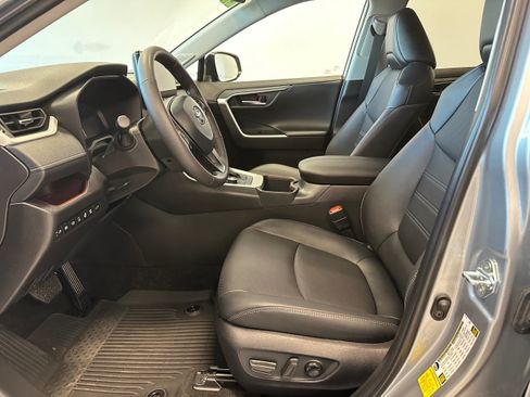 Used 2025 Toyota RAV4 Limited w/ Advanced Technology Package AWD/4WD image 10