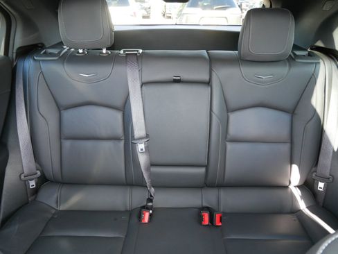 Used 2025 Cadillac XT4 Premium Luxury image 13