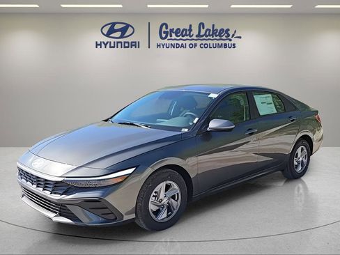 New 2026 Hyundai Elantra SE FWD image 1