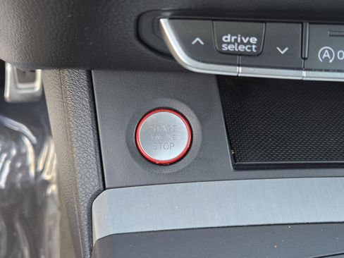 Used 2020 Audi SQ5 Premium w/ Convenience Package image 11