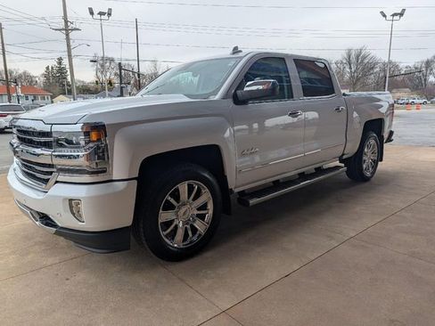 Used 2018 Chevrolet Silverado 1500 High Country AWD/4WD image 3
