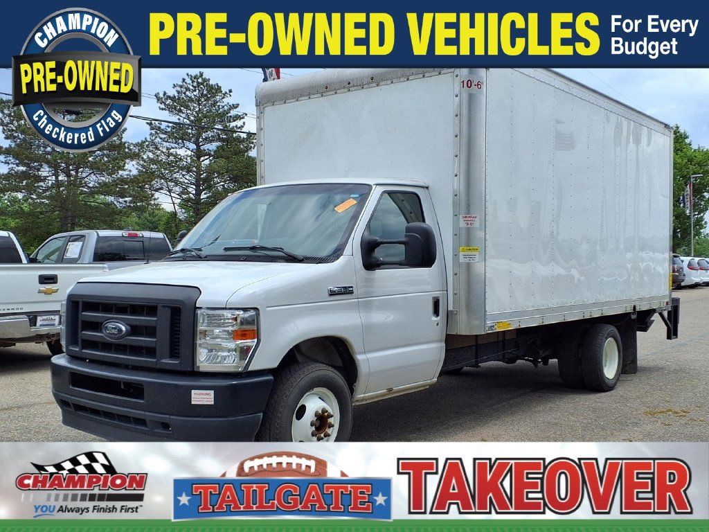 Used 2022 Ford E-350 and Econoline 350 Super Duty w/ Power Windows & Locks Group RWD image 1