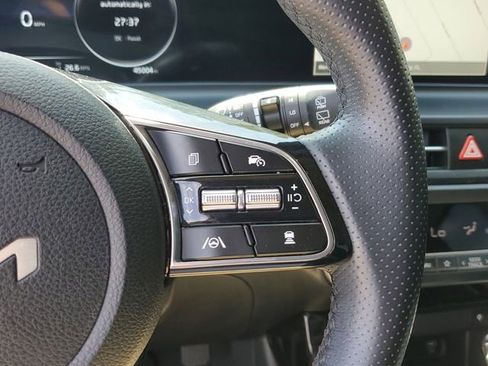 Certified 2024 Kia Seltos SX w/ SX Sunroof Package image 22