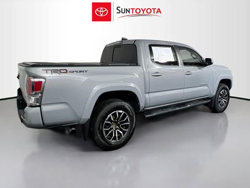 Used 2020 Toyota Tacoma TRD Sport w/ Technology Package RWD image 4