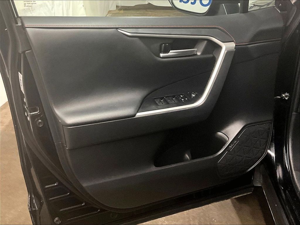 Used 2024 Toyota RAV4 Adventure AWD/4WD image 9