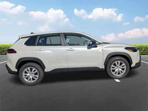New 2026 Toyota Corolla Cross L image 3