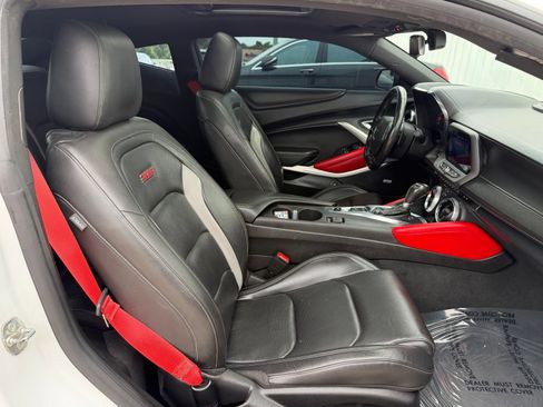 Used 2022 Chevrolet Camaro SS RWD image 24
