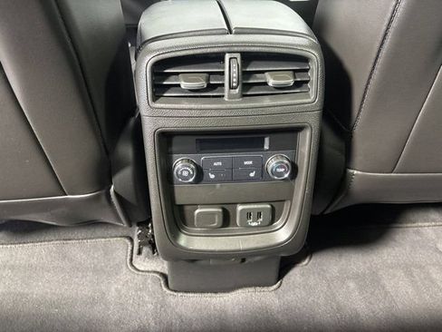 Used 2019 Buick Envision Premium AWD/4WD image 25