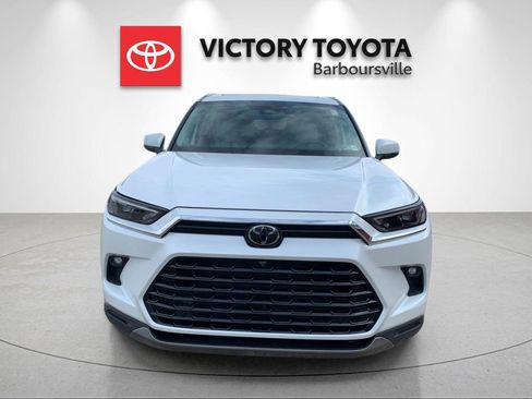 Used 2024 Toyota Grand Highlander Platinum image 8