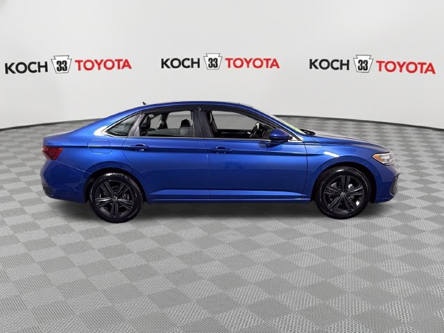 Used 2022 Volkswagen Jetta SE FWD image 9