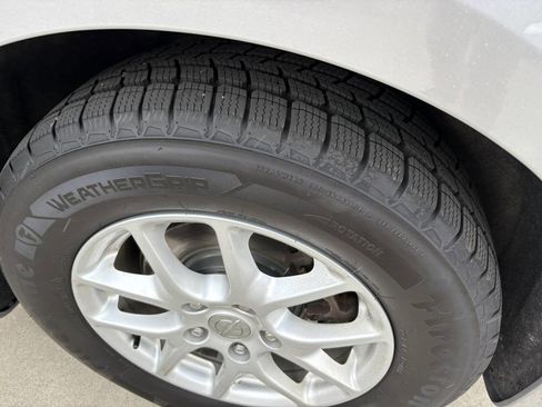 Used 2020 Chrysler Voyager LX image 9