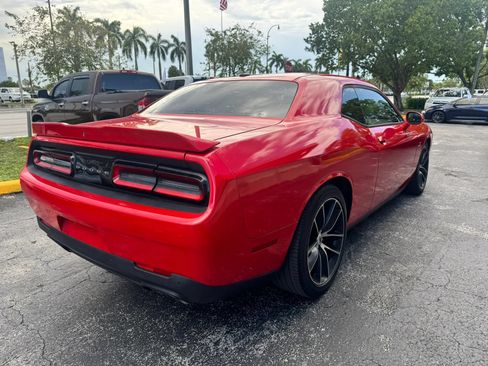 Used 2018 Dodge Challenger R/T w/ Performance Handling Group RWD image 4