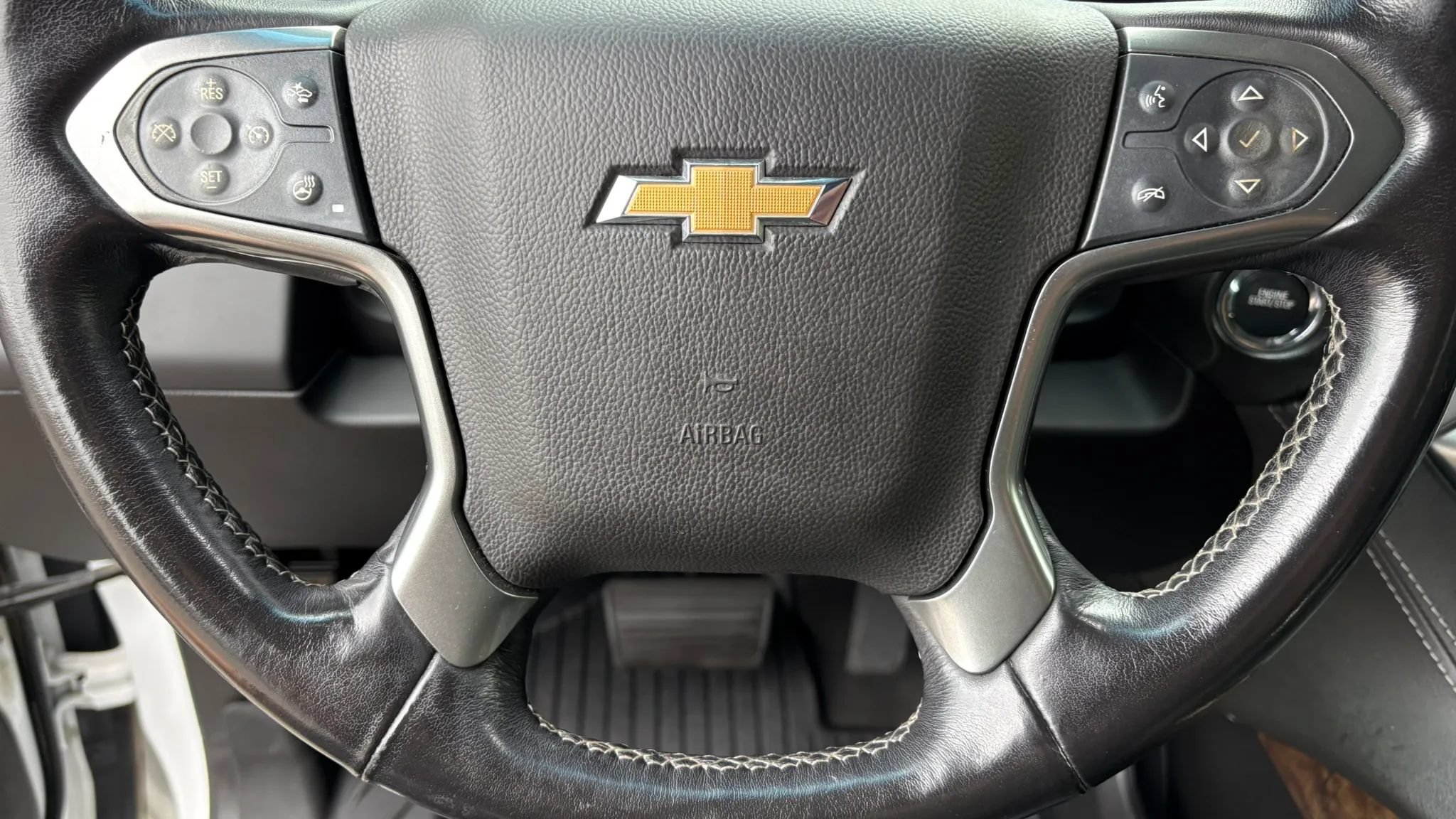 Used 2020 Chevrolet Suburban LT AWD/4WD image 17