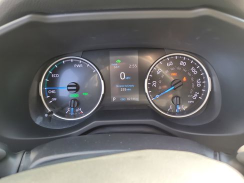 Used 2022 Toyota RAV4 XLE image 34