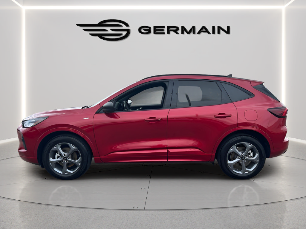 Used 2023 Ford Escape ST-Line w/ Tech Pack #1 AWD/4WD image 5