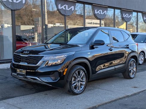 Certified 2023 Kia Seltos LX image 1