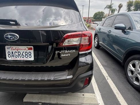Used 2018 Subaru Outback 3.6R Limited AWD/4WD image 16