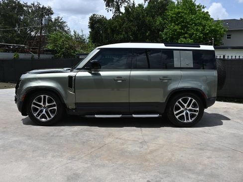 Used 2022 Land Rover Defender 110 S AWD/4WD image 7