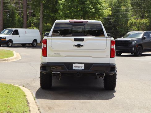 Used 2021 Chevrolet Silverado 1500 LT Trail Boss w/ Convenience Package II AWD/4WD image 8