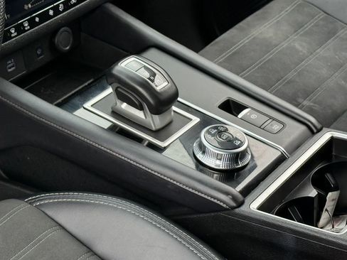 Used 2024 Mitsubishi Outlander SE image 22