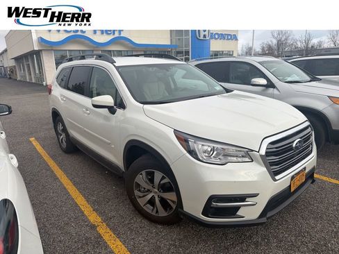 Used 2022 Subaru Ascent Premium w/ Convenience Package image 1