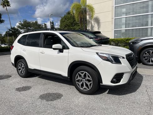 Used 2024 Subaru Forester Premium AWD/4WD image 10