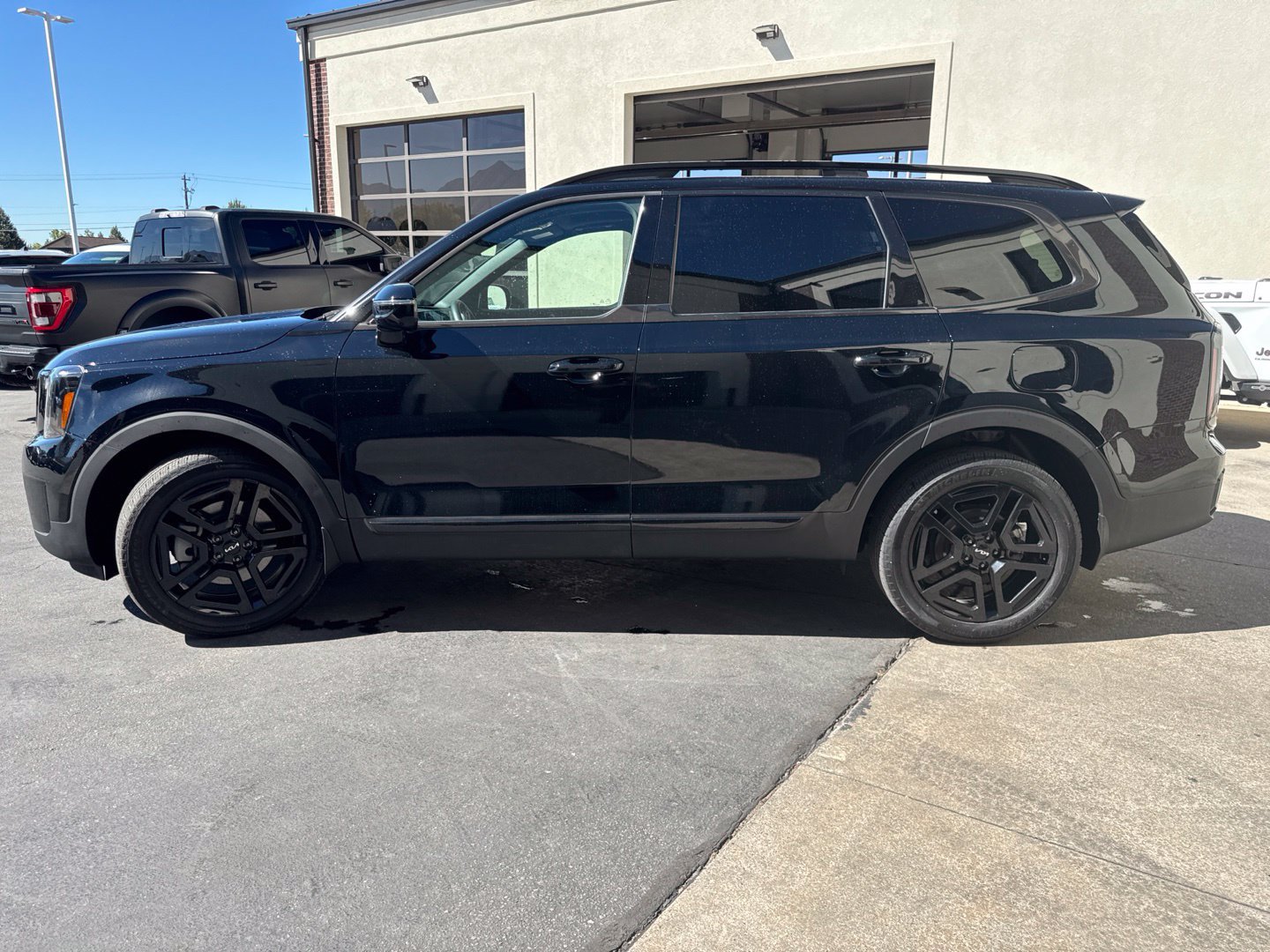 Used 2025 Kia Telluride SX X-Line AWD/4WD image 5