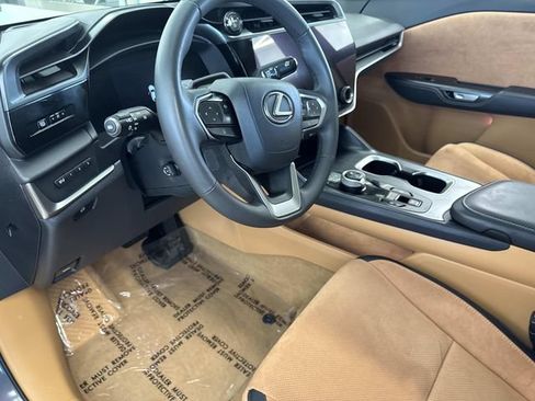 Certified 2023 Lexus RZ 450e Premium w/ Accessory Package (2T) AWD/4WD image 18