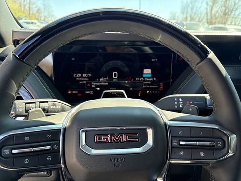 New 2026 GMC Yukon Elevation w/ Elevation Premium Package AWD/4WD image 10