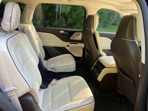 Used 2020 Lincoln Aviator Black Label w/ Dynamic Handling Package AWD/4WD image 31