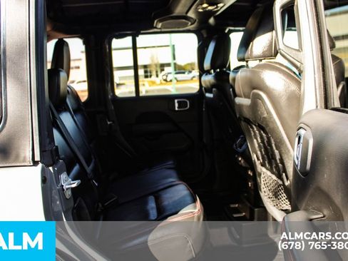 Used 2021 Jeep Wrangler Unlimited Rubicon w/ Uconnect 4C Nav & Sound Group AWD/4WD image 19