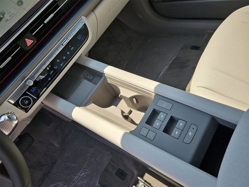 New 2025 Hyundai Ioniq 6 SEL image 25
