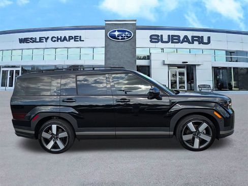 Used 2024 Hyundai Santa Fe Limited image 4