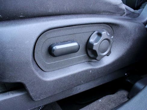 Used 2014 Ford Explorer XLT image 9