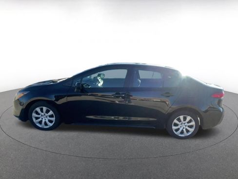 Used 2025 Toyota Corolla LE image 9