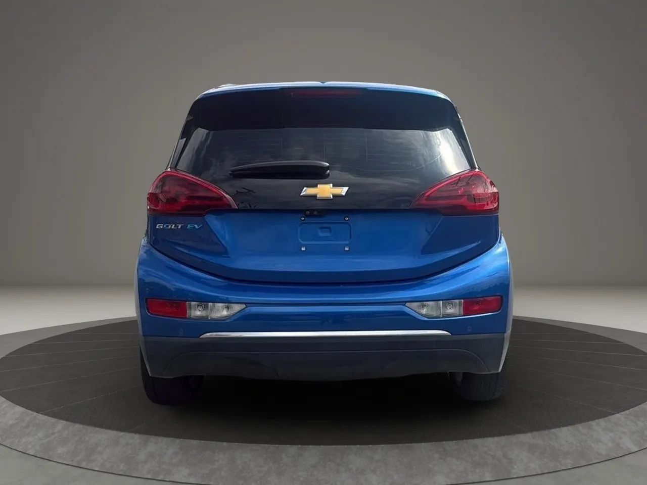 Used 2020 Chevrolet Bolt Premier w/ Infotainment Package FWD image 5