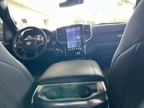 Used 2025 RAM 1500 Big Horn AWD/4WD image 32
