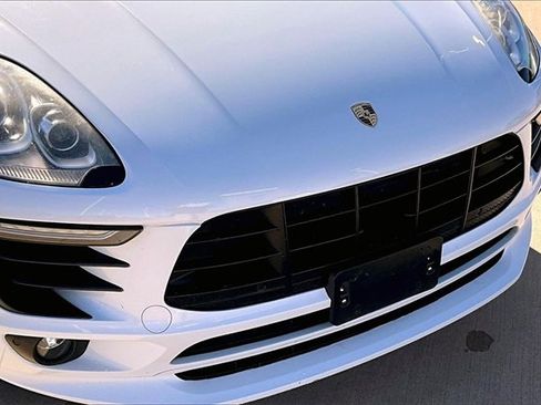 Used 2016 Porsche Macan S image 30